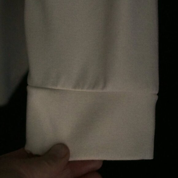 Laura | Tunic Top w Bracelet Sleeve - Picture 4 of 6